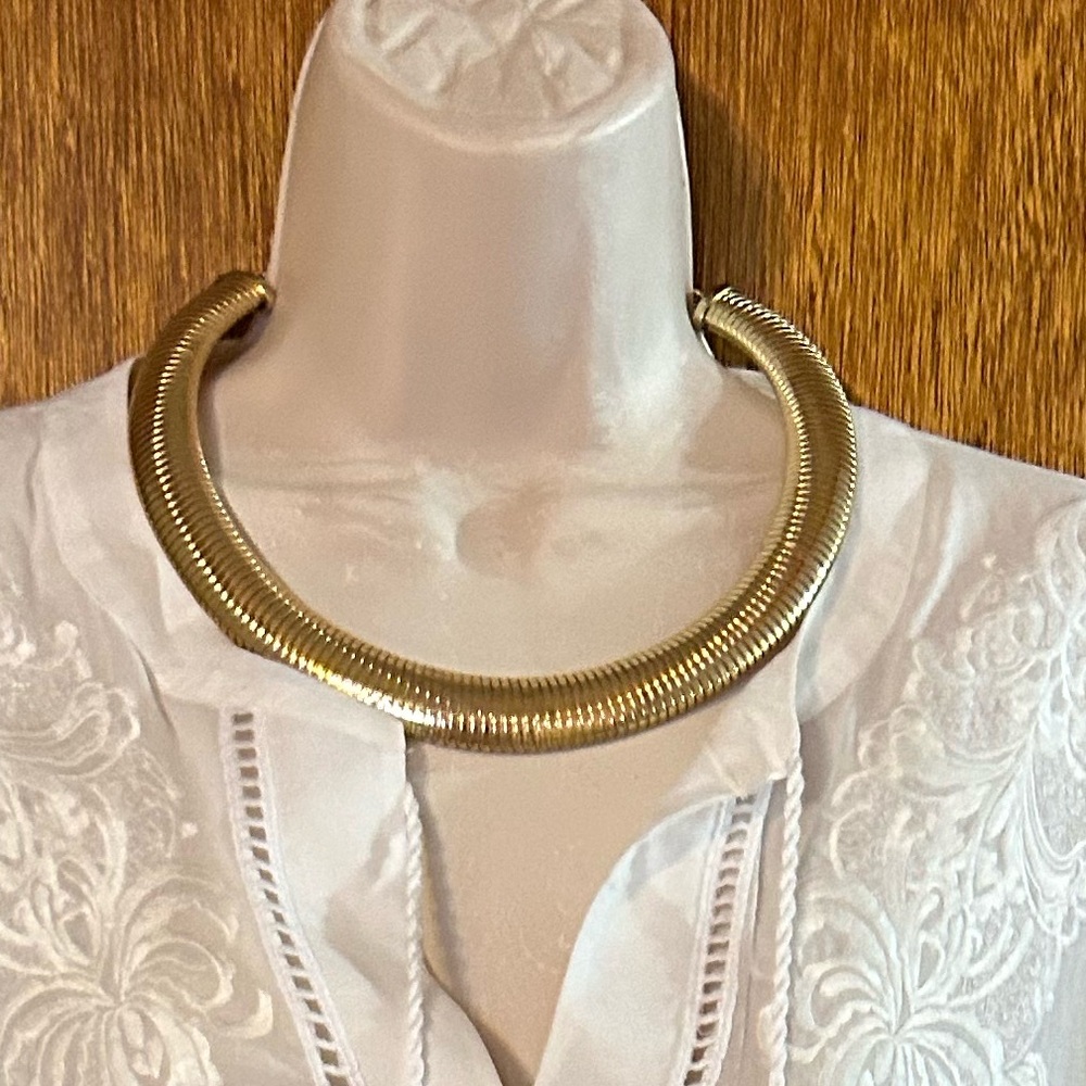 Chico’s adjustable choker